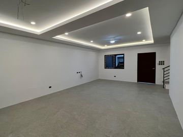 For Sale Duplex Townhouse in Loyola Grand Villas, QC