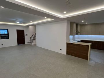 For Sale Duplex Townhouse in Loyola Grand Villas, QC