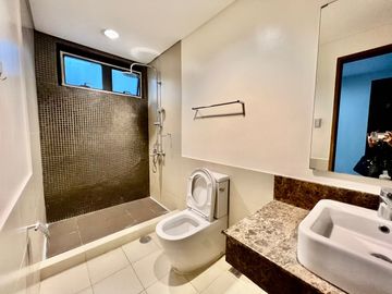Sapphire Bloc, Ortigas Pasig: 3BR Penthouse For Sale, Brand new! 126 sqm, 1 prkg