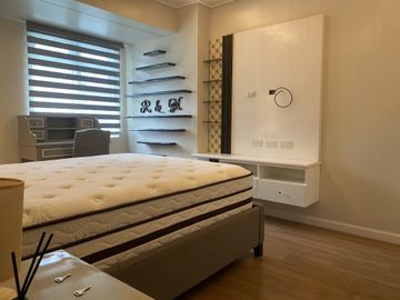 1 Bedroom with Parking in Kroma Tower, Legazpi Village, Makati City