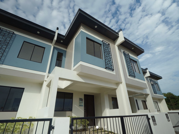 2 Bedroom Townhouse for Sale in Lipa - 17kmonthly only Lipa Cove Phirst