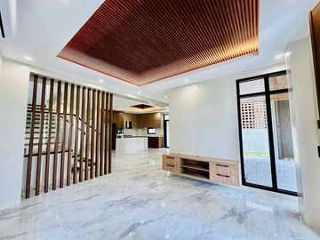 Airy Bright Contemporary House and Lot with Pool for Sale in Tagaytay City