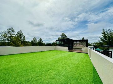 Airy Bright Contemporary House and Lot with Pool for Sale in Tagaytay City