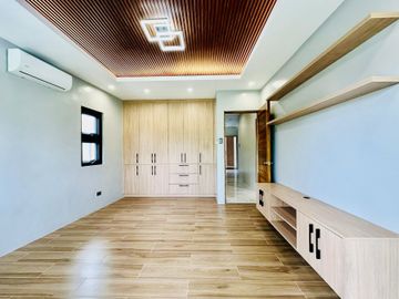 Airy Bright Contemporary House and Lot with Pool for Sale in Tagaytay City