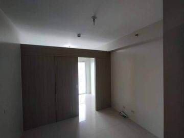 Affordable 1 Bedroom Unit in Mall of Asia - 5% DP to Movein.