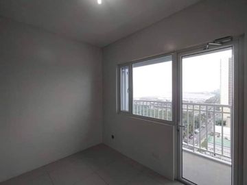 Affordable 1 Bedroom Unit in Mall of Asia - 5% DP to Movein.