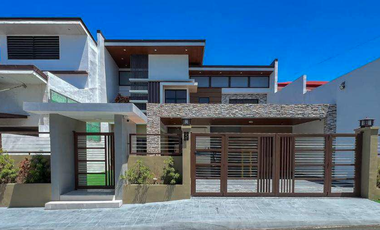 For Sale House and Lot Four (4) Bedroom in Merville Park Subdivision Parañaque