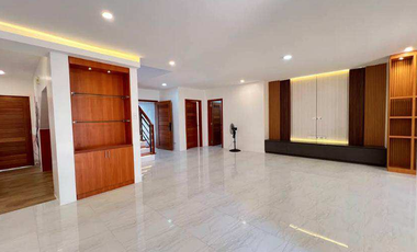For Sale House and Lot Four (4) Bedroom in Merville Park Subdivision Parañaque