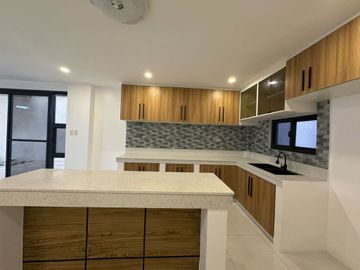 A Rare Find: Elegant Single Detached Home in Kingspoint, Quezon City -Keziah