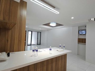 BRAND NEW 5 BEDROOM TOWNHOUSE FOR SALE IN STA. MESA MANILA