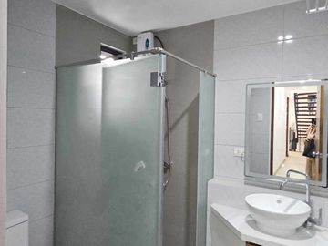 BRAND NEW 5 BEDROOM TOWNHOUSE FOR SALE IN STA. MESA MANILA