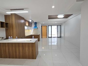 BRAND NEW 5 BEDROOM TOWNHOUSE FOR SALE IN STA. MESA MANILA