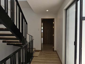 BRAND NEW 5 BEDROOM TOWNHOUSE FOR SALE IN STA. MESA MANILA