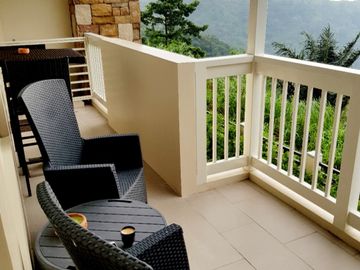 Fully Furnished 1-Bedroom Unit For Sale in Twinlakes Tagaytay, Laurel