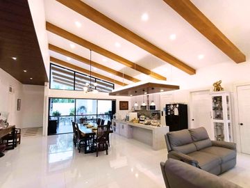 Huge Pre-owned Bungalow House For Rush Sale in Silang, Cavite