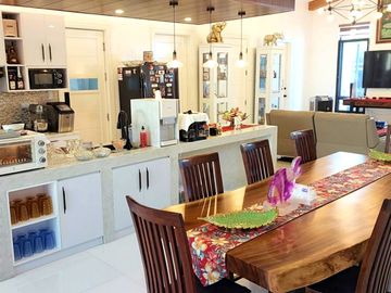 Huge Pre-owned Bungalow House For Rush Sale in Silang, Cavite