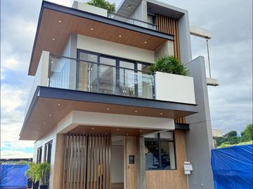 Elise Townhouse M Residences Katipunan By VCDC - Preselling Customizable