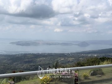 FOR SALE TAAL VIEW TAGAYTAY HIGHLANDS 1 BEDROOM