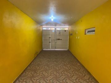 Edificio en venta con 4 departamentos  cerca del Zoológico Nezahualcóyotl