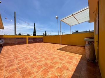 Edificio en venta con 4 departamentos  cerca del Zoológico Nezahualcóyotl