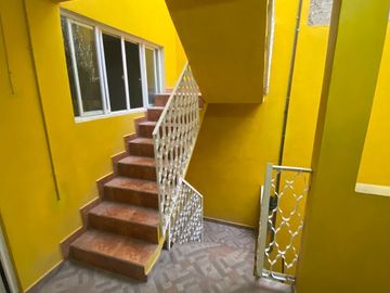 Edificio en venta con 4 departamentos  cerca del Zoológico Nezahualcóyotl