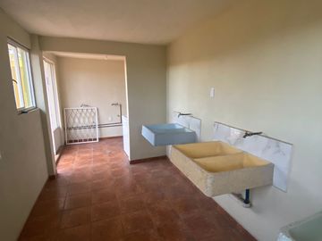 Edificio en venta con 4 departamentos  cerca del Zoológico Nezahualcóyotl