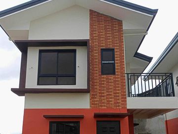 For Sale: 2 Bedroom House and Lot in Mercedes Homes, Batangas City