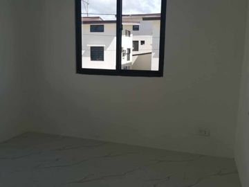 Affordable /Pag ibig financing Single Attached/Townhouse for sale in Binangonan