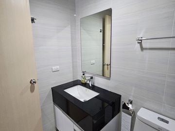 RUSH SALE Fully Furnished 2 bedroom condo for sale in Ortigas city near Subway