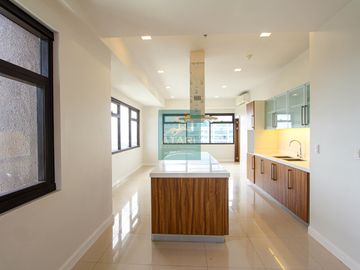 Ultra-Rare 3BR Penthouse at The Alcoves – Big-Cut Luxury Above Ayala Center Cebu