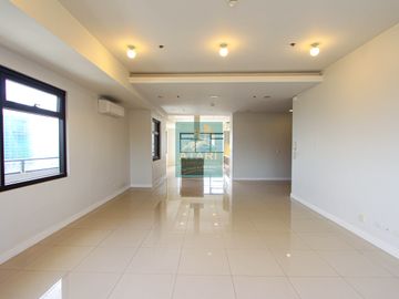 Ultra-Rare 3BR Penthouse at The Alcoves – Big-Cut Luxury Above Ayala Center Cebu