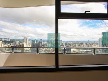 Ultra-Rare 3BR Penthouse at The Alcoves – Big-Cut Luxury Above Ayala Center Cebu
