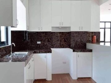 For Sale 3-BR, Single Detached,House And Lot In Saddle and Clubs Leisure Park