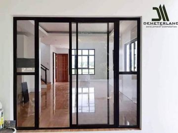For Sale 3-BR, Single Detached,House And Lot In Saddle and Clubs Leisure Park