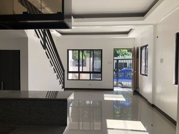 Duplex House For Sale Cresta Verde near Commonwealth, Quezon City - JoJo Obra