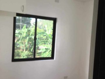 Duplex House For Sale Cresta Verde near Commonwealth, Quezon City - JoJo Obra