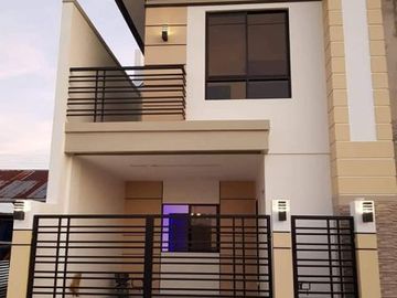 Duplex House For Sale Cresta Verde near Commonwealth, Quezon City - JoJo Obra