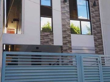 Duplex House For Sale Cresta Verde near Commonwealth, Quezon City - JoJo Obra