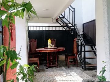 3 Bedroom House and Lot in Tandang Sora Quezon City near Congressional Visayas