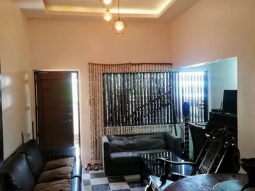 3 Bedroom House and Lot in Tandang Sora Quezon City near Congressional Visayas