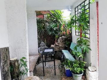 3 Bedroom House and Lot in Tandang Sora Quezon City near Congressional Visayas