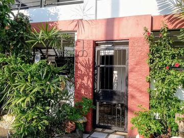 3 Bedroom House and Lot in Tandang Sora Quezon City near Congressional Visayas