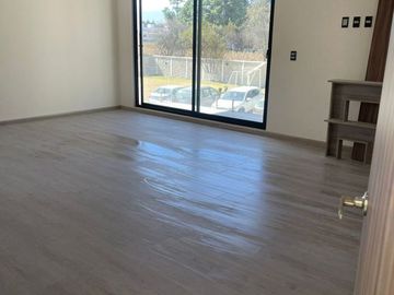 Casa Nueva en Venta en Residencial sobre Avenida Estado de México y Ave La Asunción. a una cuadra de Ave. Tecnológico y del Parque Bicentenario.
