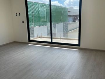 Casa Nueva en Venta en Residencial sobre Avenida Estado de México y Ave La Asunción. a una cuadra de Ave. Tecnológico y del Parque Bicentenario.