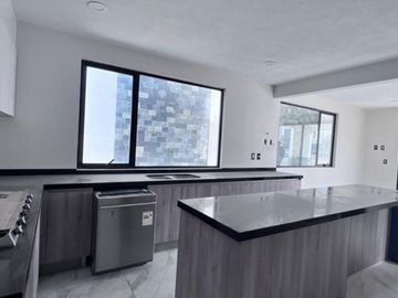 Casa Nueva en Venta en Residencial sobre Avenida Estado de México y Ave La Asunción. a una cuadra de Ave. Tecnológico y del Parque Bicentenario.