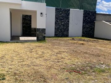 Casa Nueva en Venta en Residencial sobre Avenida Estado de México y Ave La Asunción. a una cuadra de Ave. Tecnológico y del Parque Bicentenario.