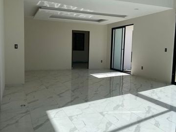 Casa Nueva en Venta en Residencial sobre Avenida Estado de México y Ave La Asunción. a una cuadra de Ave. Tecnológico y del Parque Bicentenario.