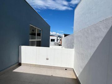 CASA EN VENTA EN LADERAS