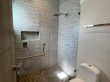 CASA EN VENTA EN LADERAS