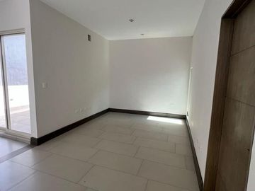 CASA EN VENTA EN LADERAS